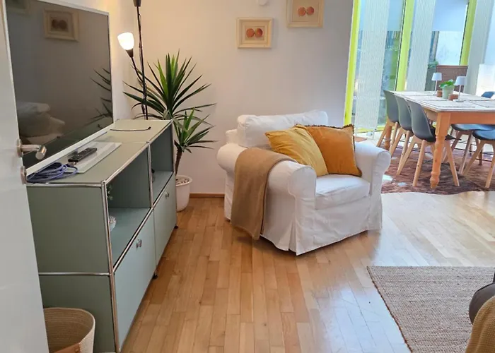 Zentrales, Ruhiges Idyll Mit Flair *