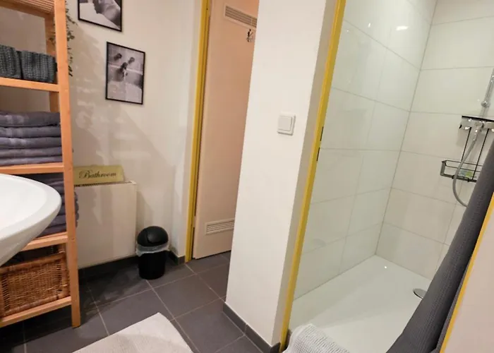 Zentrales, Ruhiges Idyll Mit Flair Düsseldorf