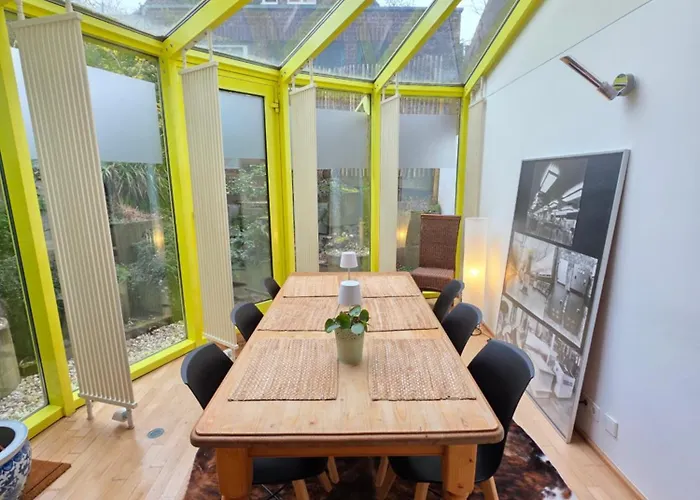 Zentrales, Ruhiges Idyll Mit Flair *