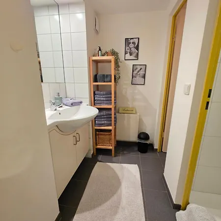 Apartament Zentrales, Ruhiges Idyll Mit Flair Düsseldorf