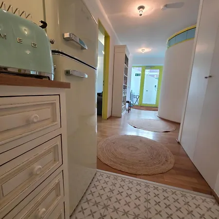 Zentrales, Ruhiges Idyll Mit Flair Apartament *