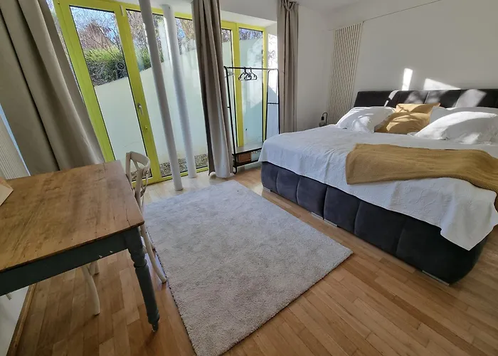 Zentrales, Ruhiges Idyll Mit Flair