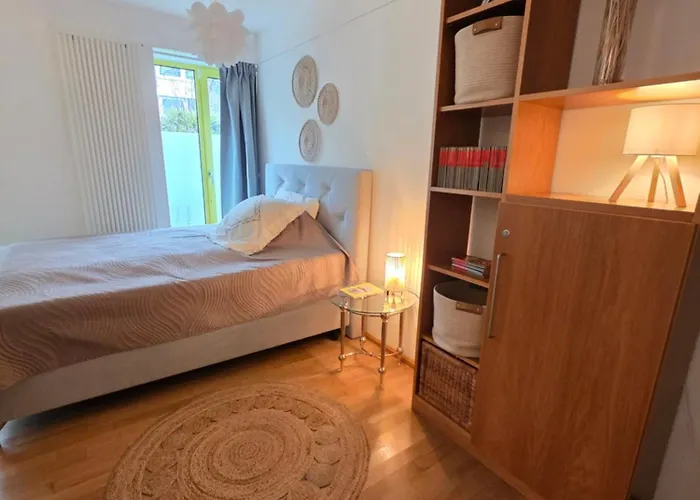 Zentrales, Ruhiges Idyll Mit Flair Düsseldorf