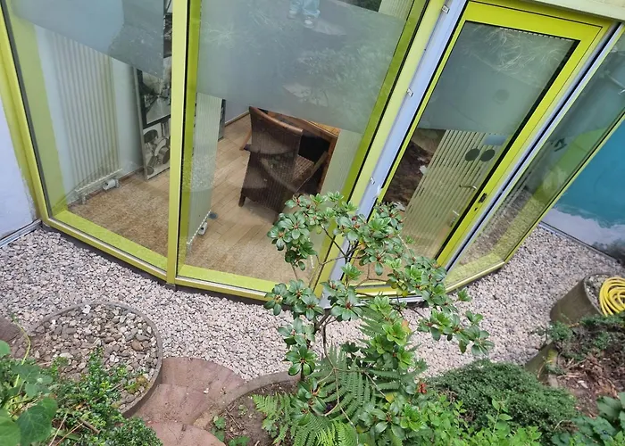 Zentrales, Ruhiges Idyll Mit Flair Düsseldorf